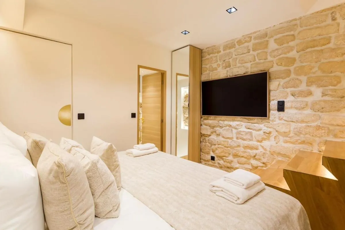 B1 Beautiful, Luxury Near Eiffel Tower Sleeps Ac Apartment Paris 0*,  France